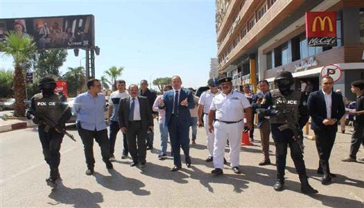مدير أمن سوهاج يقود حملة مكبرة لضبط الشوارع ورفع الإشغالات