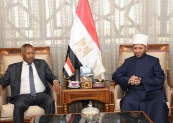 وزير الأوقاف الدكتور أسامة الأزهرى والسفير السودانى