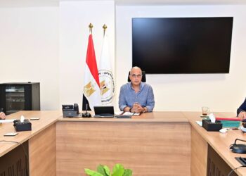 الدكتور هانى سويلم وزير الرى وجانب من الاجتماع
