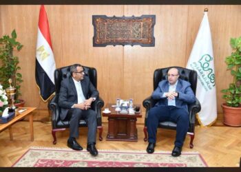 محافظ الفيوم ورئيس جهاز تنمية المشروعات