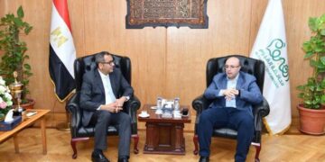 محافظ الفيوم ورئيس جهاز تنمية المشروعات