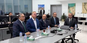 وزير البترول وجانب من الجولة