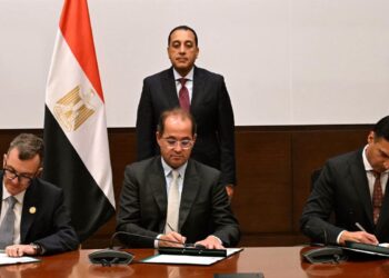 الدكتور مصطفى مدبولى ووزراء المالية والصناعة والتخطيط