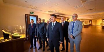 الوفد العراقى
