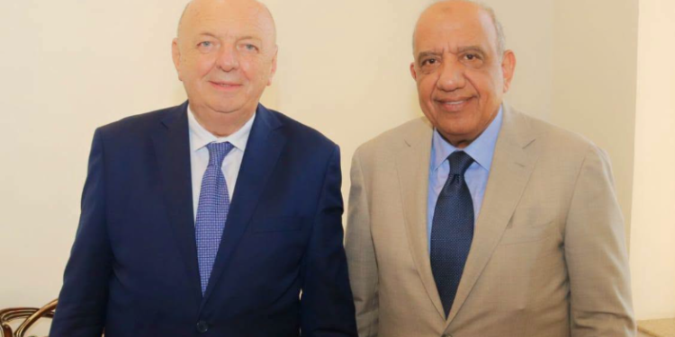 الدكتور محمود عصمت وزير الكهرباء ووزير الطاقة الإيطالى