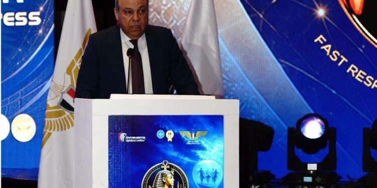 وزير الطيران المدنى وجانب من المؤتمر