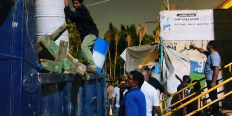 حملة مكبرة بالتحمع الخامس