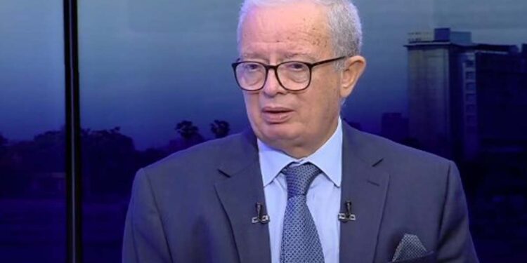 الدكتور حسين عيسى رئيس الوزراء للشئون الاقتصادية