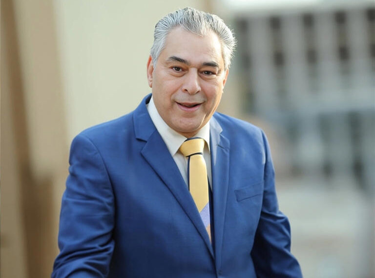 الفنان ياسر على ماهر