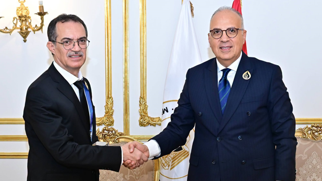 الدكتور هانى سويلم وزير الرى وجانب من اللقاء