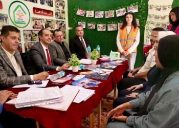 عمرو عثمان وجانب من الاجتماع