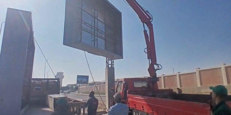 جانب من إزالة المخالفات والحفاظ على حياة المواطنبن