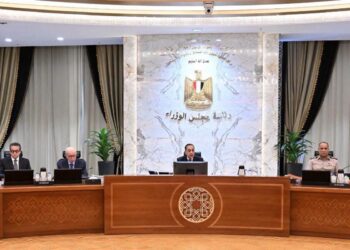 الدكتور مصطفى مدبولى وجانب من اجتماع الحكومة