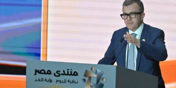 الدكتور أحمد رستم وزير التخطيط