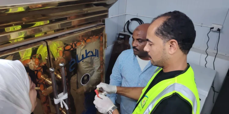 تحرك عاجل لمحافظ بورسعيد والهيئة القومية لسلامة الغذاء إثر الاشتباه في 24 حالة تسمم بوجبة كشري