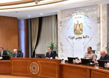 الدكتور مصطفى مدبولى رئيس مجلس الوزراء وجانب من اجتماع الحكومة
