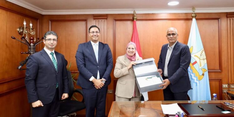 محافظ كفر الشيخ يبحث مع البنك الزراعي المصري تمويل المشروعات الزراعية ودعم المزارعين