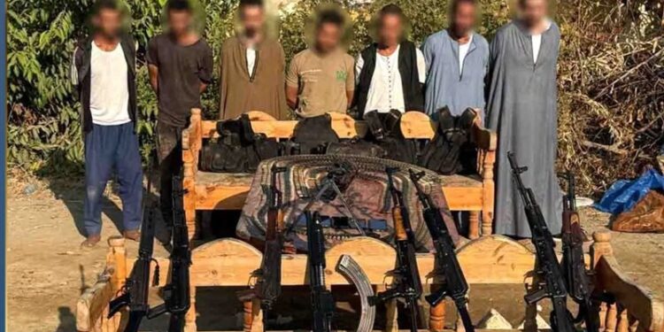 وضعوا أيديهم على 600 فدان.. سقوط تشكيل عصابي لفرض السيطرة والبلطجة في الجيزة