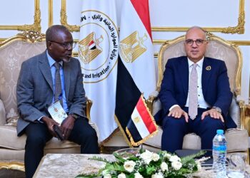 الدكتور هانى سويلم وزير الموارد المائية والرى وجانب من اللقاء