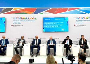 وزير التموين بموسكو: نرحب بمشروعات مشتركة مع روسيا وأفريقيا.. ونبحث إنشاء مركز لوجستي عالمي للحبوب والزيوت