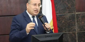 الدكتور عبد العزيز قنصوة وزير التعليم العالى