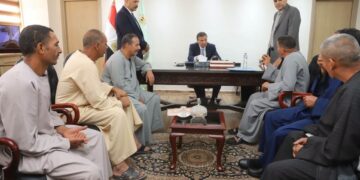 وزير الزراعة وجانب من اللقاء
