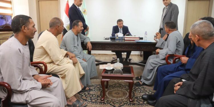 وزير الزراعة وجانب من اللقاء