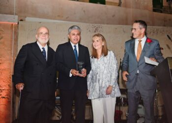 وزير السياحة وجانب من التكريم