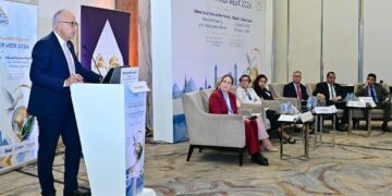 الدكتور أحمد سويلم وزير الموارد المائية والرى وجانب من المشاركة
