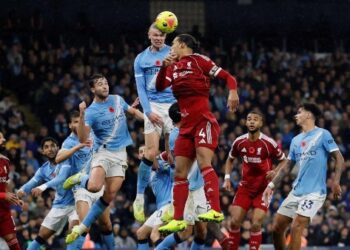 قمة نارية في أنفيلد .. ليفربول يصطدم بمانشستر سيتي في صراع صدارة الدوري الإنجليزي