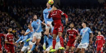 قمة نارية في أنفيلد .. ليفربول يصطدم بمانشستر سيتي في صراع صدارة الدوري الإنجليزي