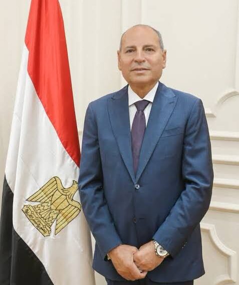 محافظ القاهرة يهنئي فخامة الرئيس السيسي بمناسبة ذكرى إنتصار أكتوبر المجيد