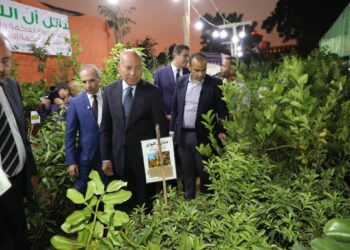 محافظ القاهرة يتفقد معرض الزهور الدولي بالزمالك .. ويؤكد : التوسع فى المساحات الخضراء لتحسين جودة الحياة بالعاصمة .. صور