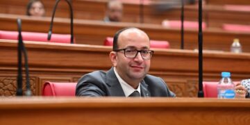 من المخاطبات إلى التنفيذ .. تحركات برلمانية لتطوير طرق ومحاور طهطا بسوهاج