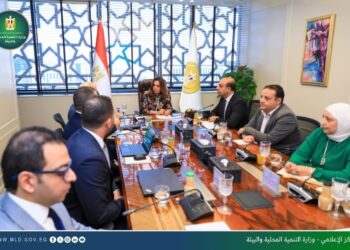 وزيرة التنمية المحلية تبحث مع القطاع الخاص حلول رقمية لدعم منظومة جمع ونقل وتدوير المخلفات ممتدة للمنتج