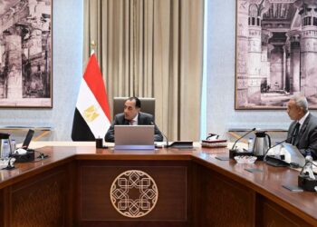 مدبولي يستعرض مقترحات زيادة الصادرات المصرية وتعزيز تنافسيتها عالميًا .. 12 فرعًا لخدمة المصدرين ومنصة رقمية بالذكاء الاصطناعي 