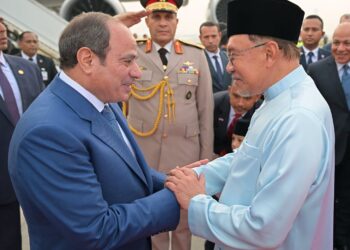 الرئيس السيسى يصل كوالالمبور فى مستهل زيارته لماليزيا