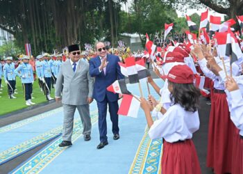 بيان مشترك بشأن زيارة الرئيس السيسي لإندونيسيا .. تعزيز الشراكة الاستراتيجية وتوسيع التعاون الاقتصادي والاستثماري ووقف التصعيد ورفض تهجير الفلسطينيين وإقامة دولة مستقلة
