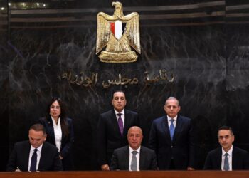 مدبولي يشهد توقيع تمويل بـ10 مليارات جنيه بين بنك مصر و«فاوندرز» لتسويق أصول المجتمعات العمرانية