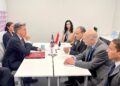 وزير الخارجية يلتقي نظيره البريطاني لبحث العلاقات الثنائية وتطورات الأوضاع الإقليمية
