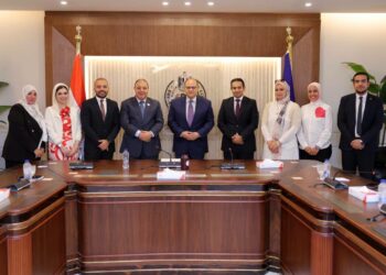 رئيس هيئة الدواء يبحث مع «نابكو» فرص الاستثمار والتوسع في الصناعة الدوائية