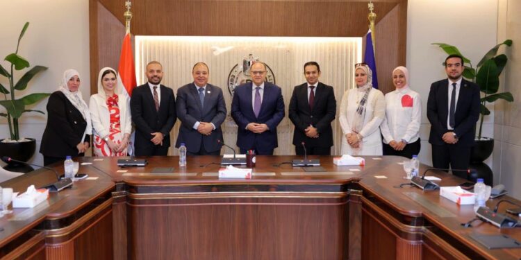 رئيس هيئة الدواء يبحث مع «نابكو» فرص الاستثمار والتوسع في الصناعة الدوائية