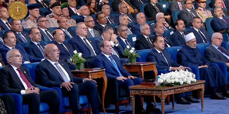 السيسي: منتدى مصر 2026 يستهدف تقديم البيانات الدقيقة وقبول النقد .. ويؤكد علي أهمية الوعي والتصدي لمحاولات تحطيم الذاكرة الوطنية