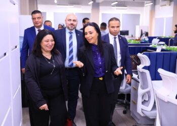 وزيرة التضامن تتفقد مقر صندوق دعم مشروعات الجمعيات الأهلية ومركز الدعم النفسي للأطفال بجسر السويس .. صور