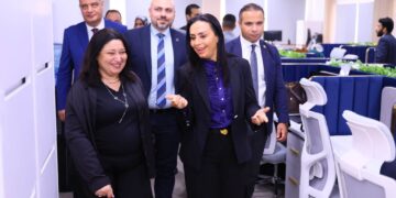 وزيرة التضامن تتفقد مقر صندوق دعم مشروعات الجمعيات الأهلية ومركز الدعم النفسي للأطفال بجسر السويس .. صور