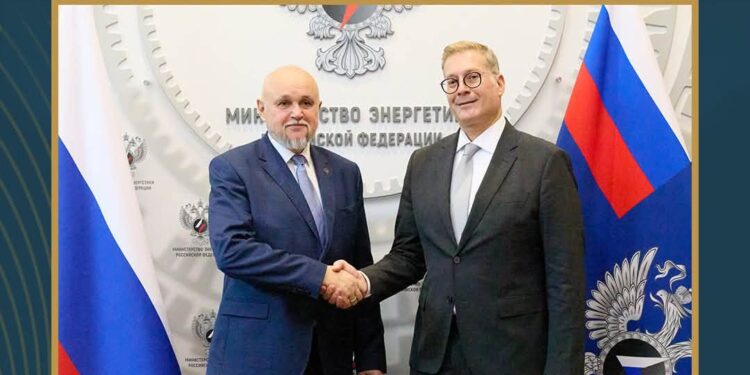 وزير البترول يبحث مع نظيره الروسي فرص التعاون في الغاز والتعدين .. وتنسيق المواقف قبل الاجتماع الوزاري المقبل