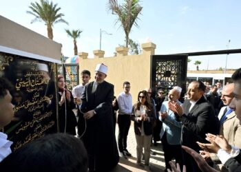 رئيس الوزراء يفتتح فرع دار الإفتاء المصرية بالسويس لتعزيز الخدمات الدينية والإصلاح الأسري .. صور