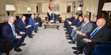 الرئيس السيسي يبحث مع مدير «روس أتوم» مستجدات تنفيذ مشروع محطة الضبعة النووية .. ويؤكد ضرورة الالتزام بالجداول الزمنية