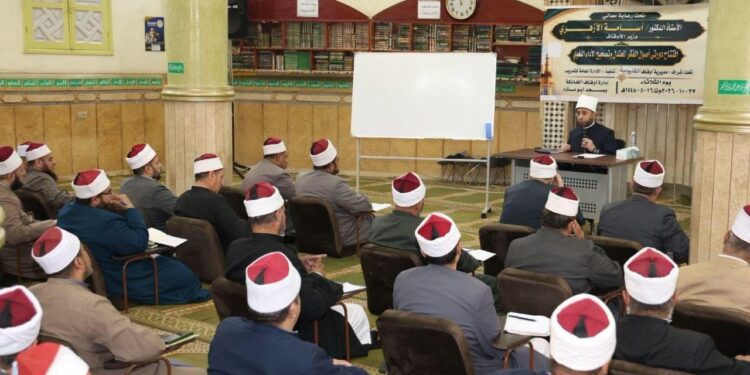 وزير الأوقاف من القليوبية: أبناء الأزهر حائط الصد الأول لحماية الوطن ومواجهة التطرف