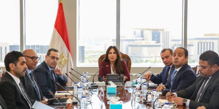 وزيرة الإسكان تتحرك لتسريع مشروعات الشراكة مع القطاع الخاص .. وتيسيرات جديدة للمستثمرين بالمدن الجديدة
